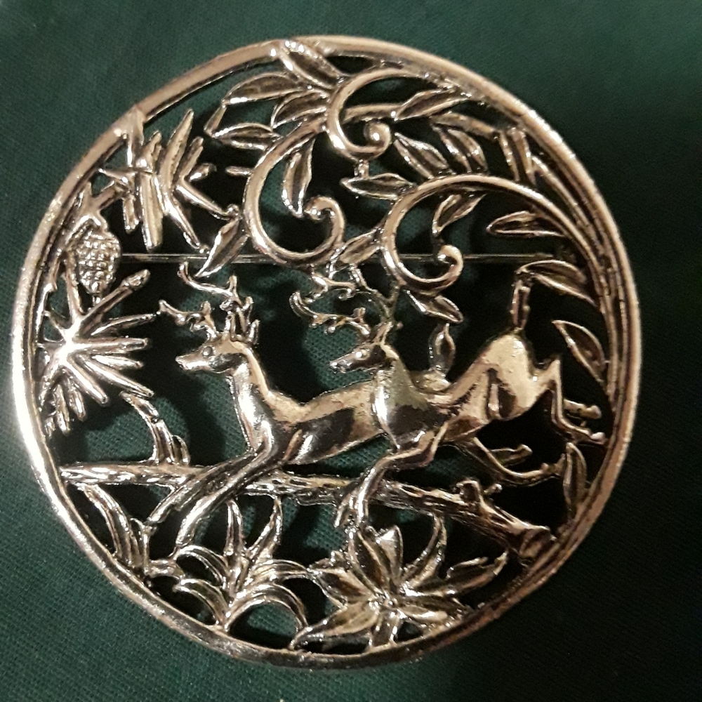 Set - Reindeer Earring & Pin